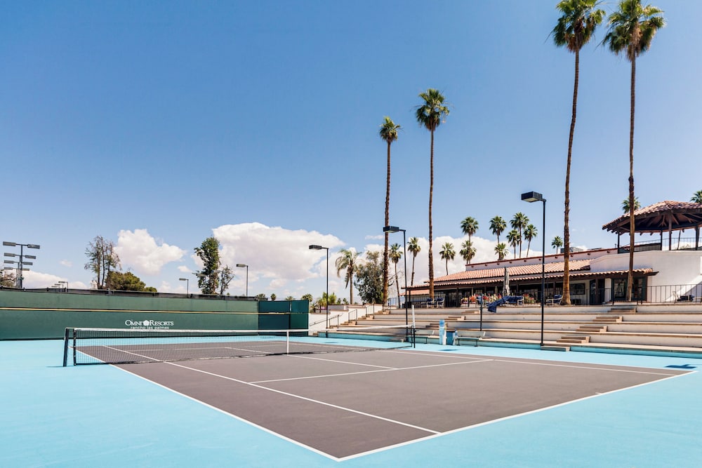 1 Mi to Shops on El Paseo: Condo w/ Pool Access!