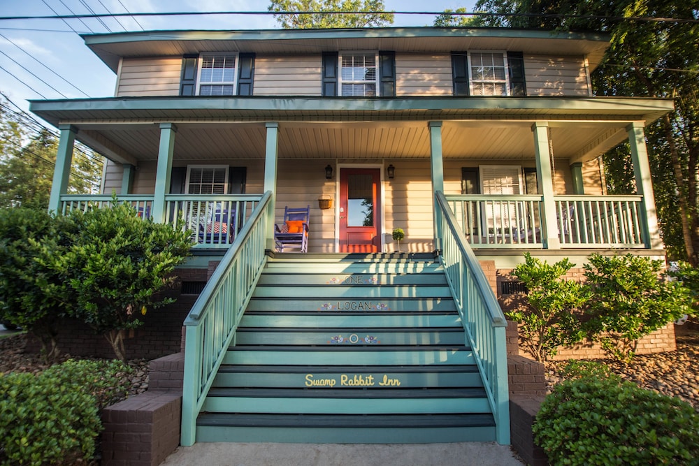 Hotel Swamp Rabbit Inn - Image 1