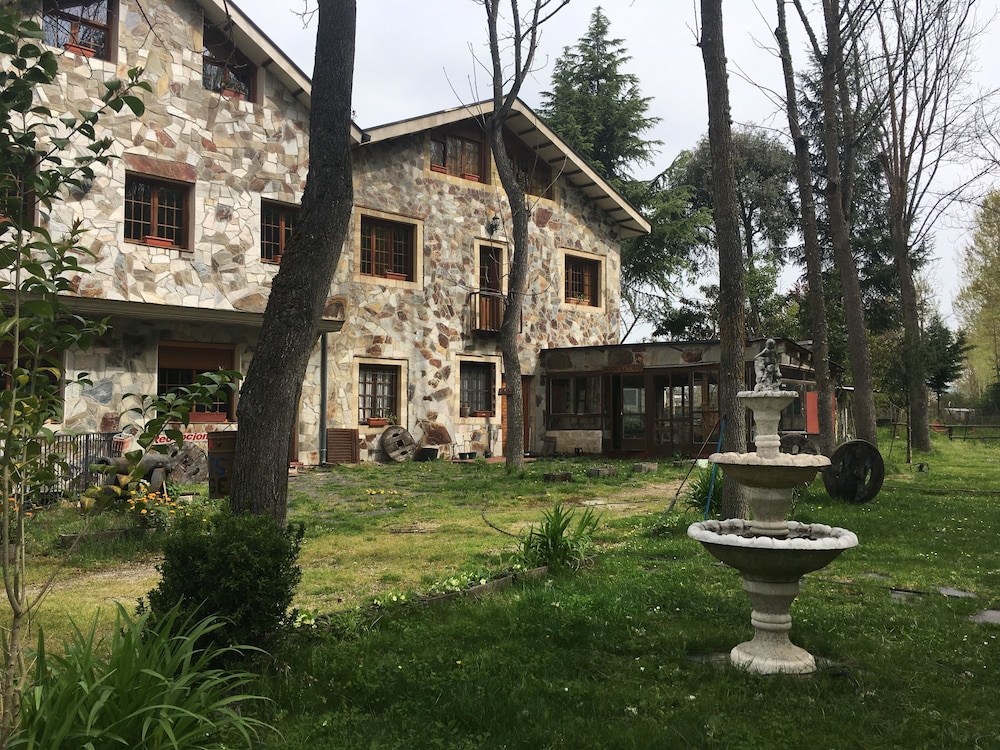 Hotel Rural Caminomedulas
