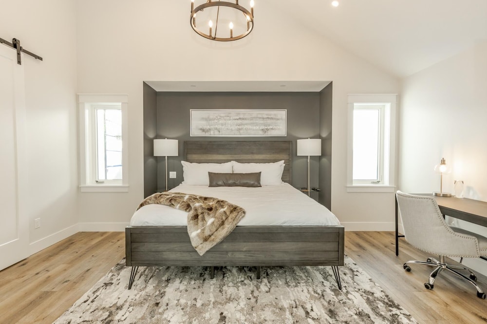 The White Pearl - Luxury Chalet W/mountain Views view 2