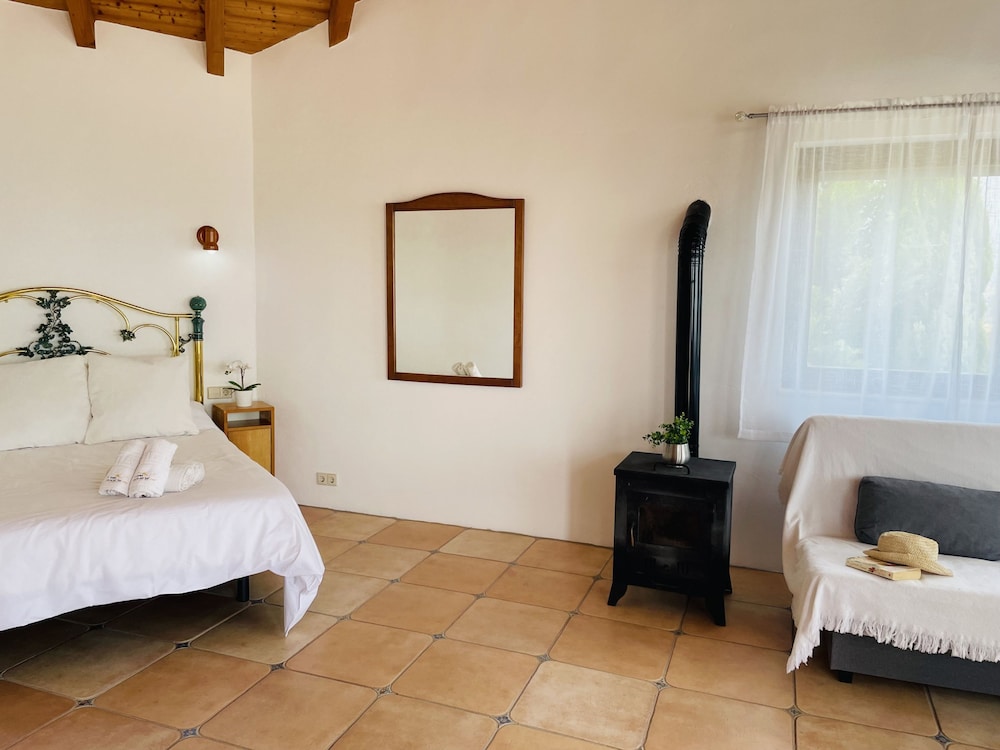 Casa Rural Comares con Piscina Privada by At Home