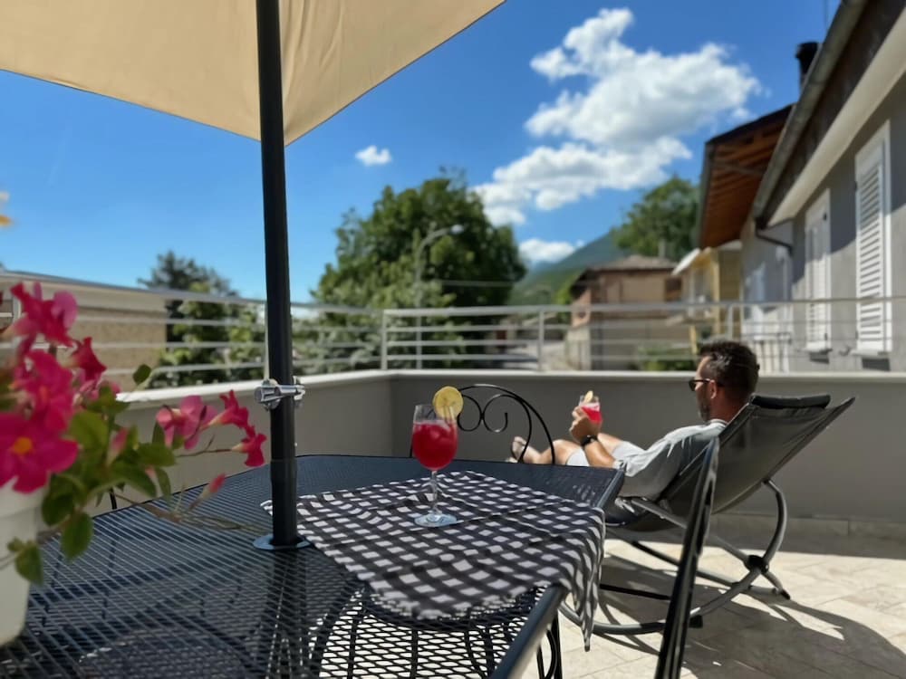 Apartment in Esanatoglia Near Apennines Trails