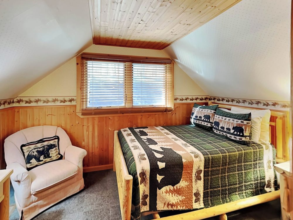 Cozy Cabin by Taylor Made Deep Creek