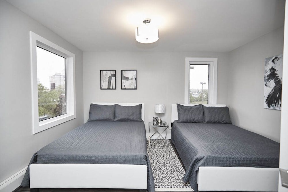 Clifton Hill Condo's - Image 4