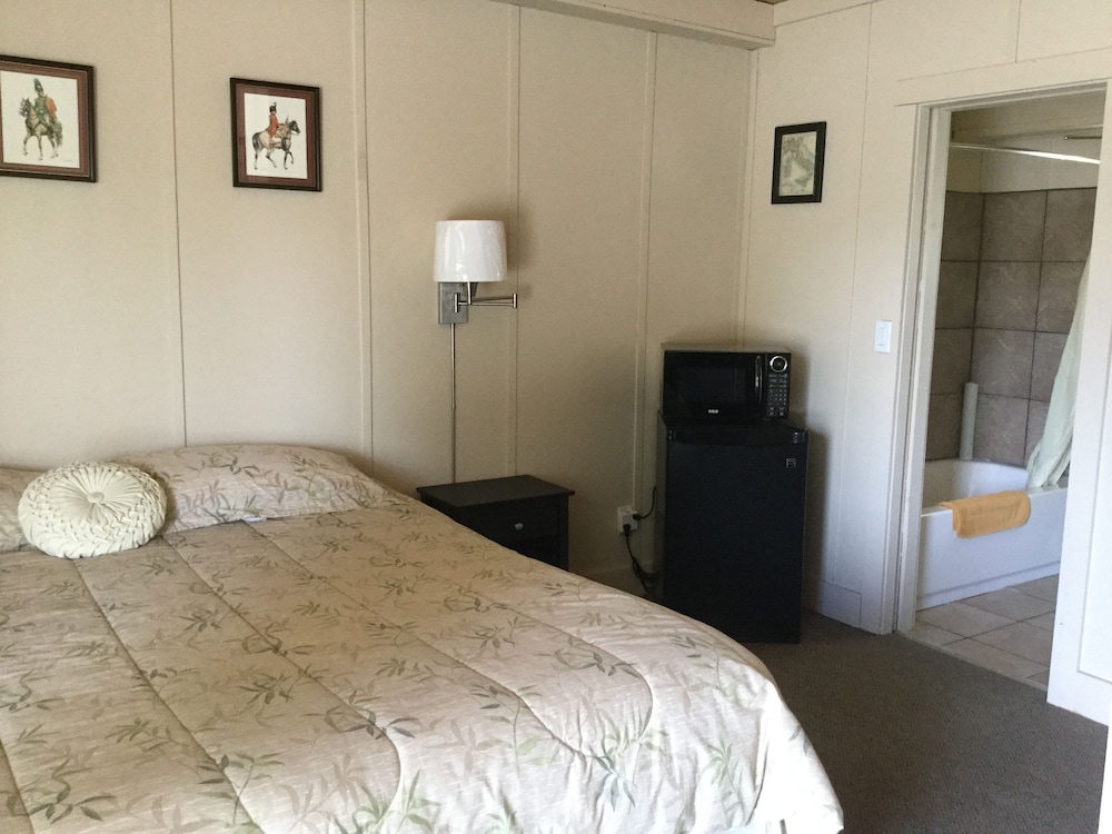 Cedars Motel