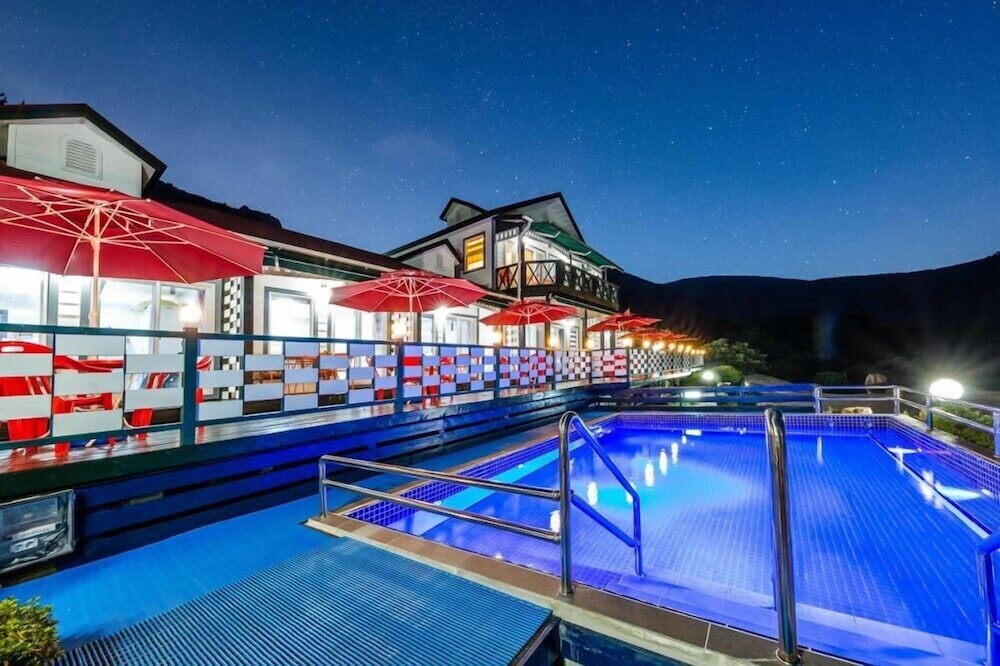 Jeongwon Beach Pension view 4
