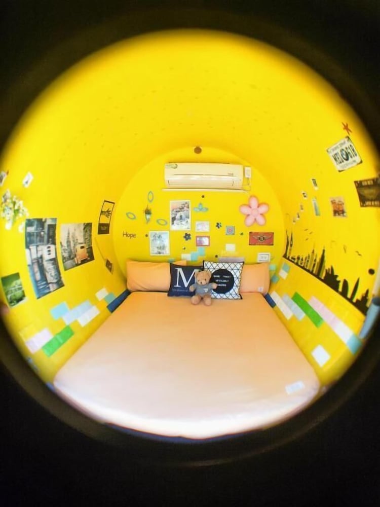Pipe House Hostel
