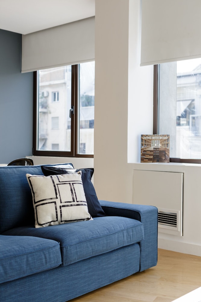 UPSTREET Spacious 2BD Apt Acropolis Museum