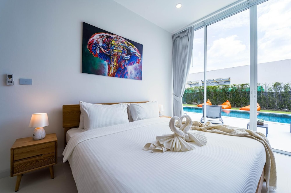 Modern 4 Bed Private Pool Villa KH-B6