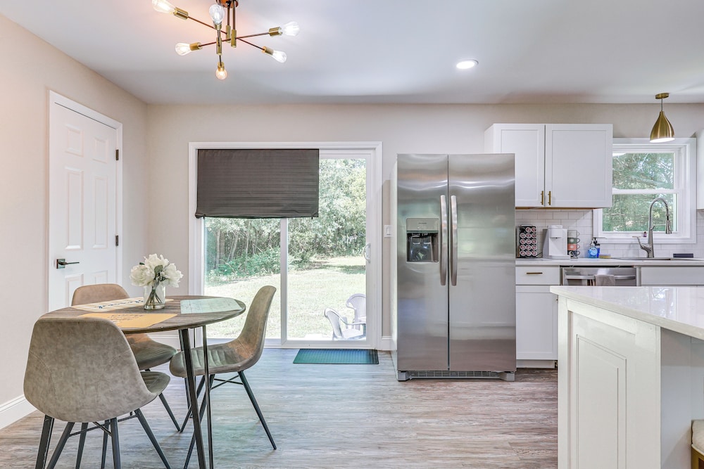 Updated Wilmington Home Near Intracoastal Access