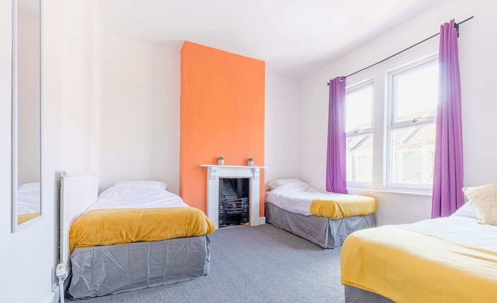 Karah Suites - Lansdown Road view 3