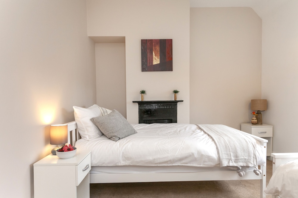 Astley 3 bedroom house