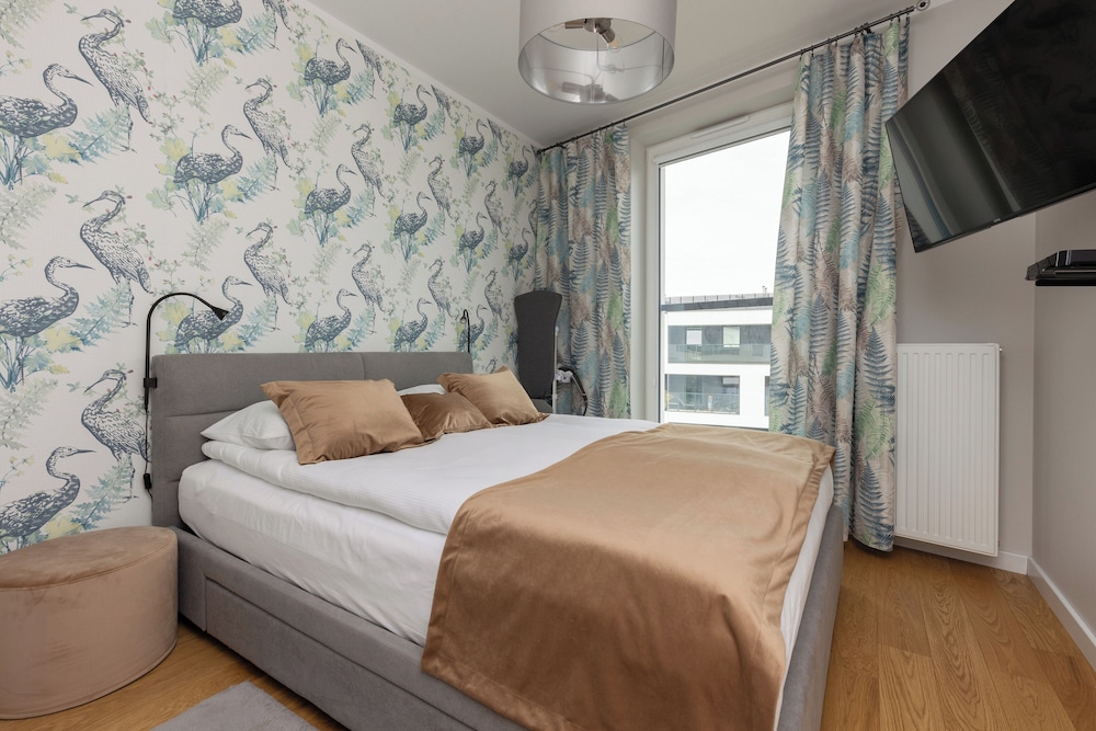 Stylish Apartment With AC by Renters view 5