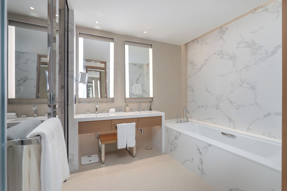 Address Residences Dubai Opera - Burj Khalifa City Views 2 & 3-Bedroom Apartment 1 minute walk to Burj Khalifa, Dubai Mall, Dubai Fountain by Heaven Crest