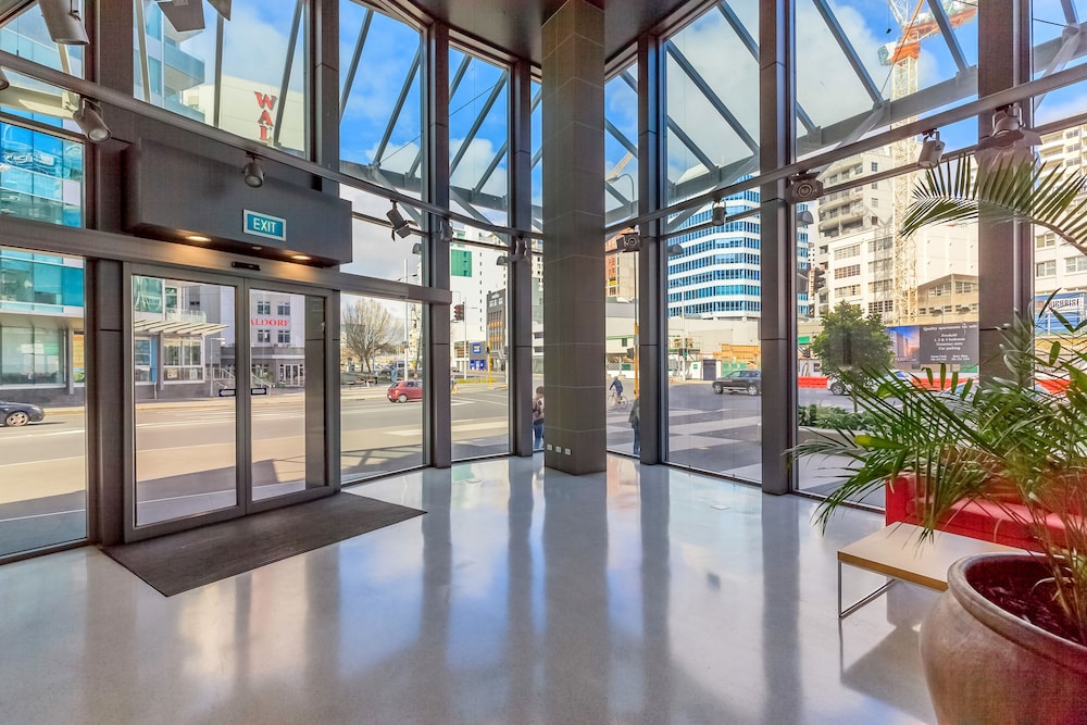 Penthouse With Balcony And Panorama View