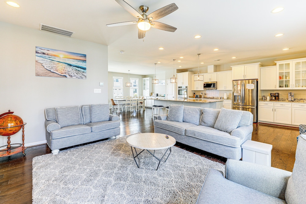 Spacious Townhome 2 Mi to Bethany Beach Boardwalk