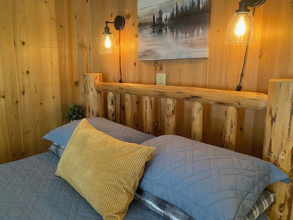 Manitou Lodge