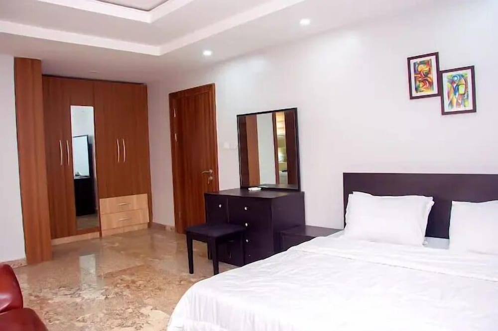 Uloobi Apartment