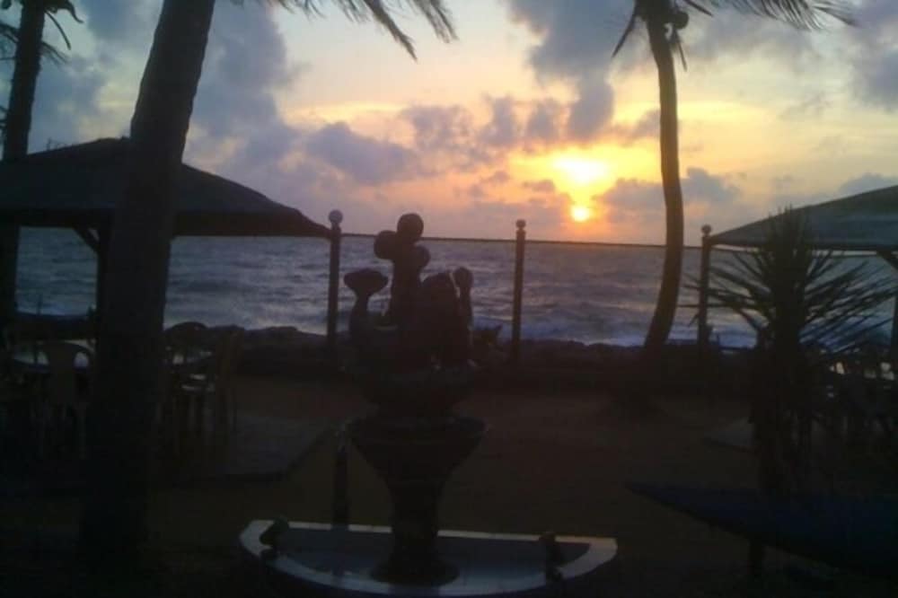Ninnada Beach Hotel