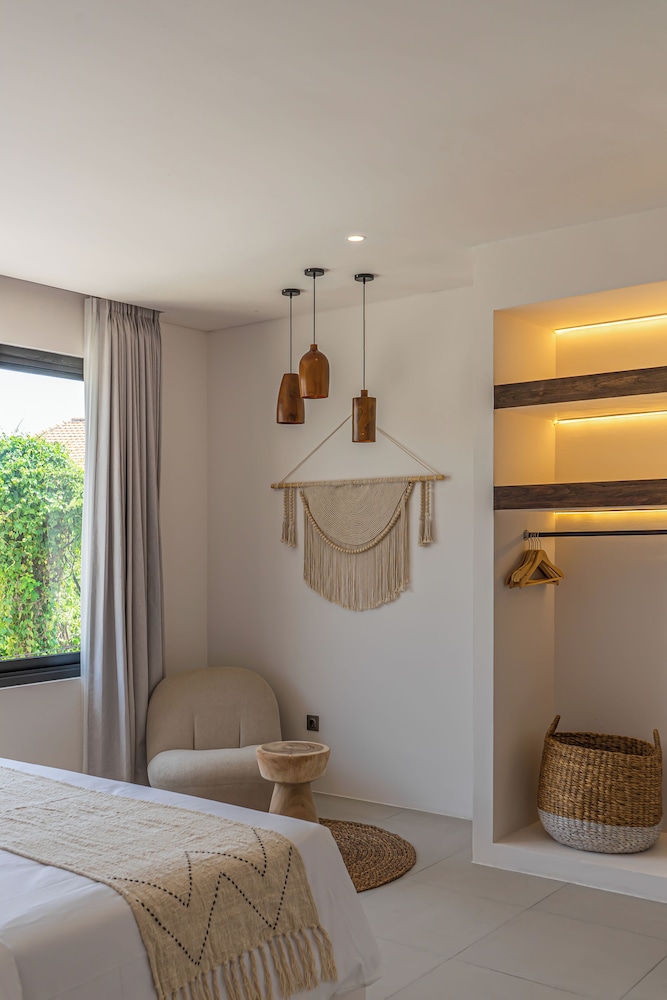 Nova Oasis 1