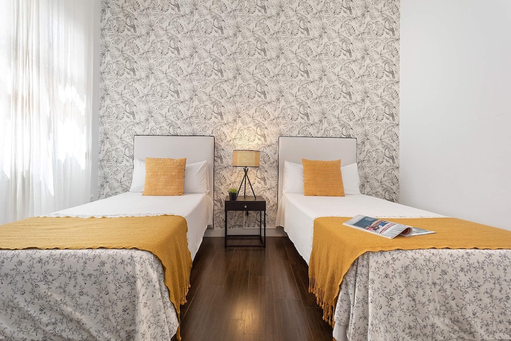 Wonderful Duplex Located in the Center of Malaga. Larios II
