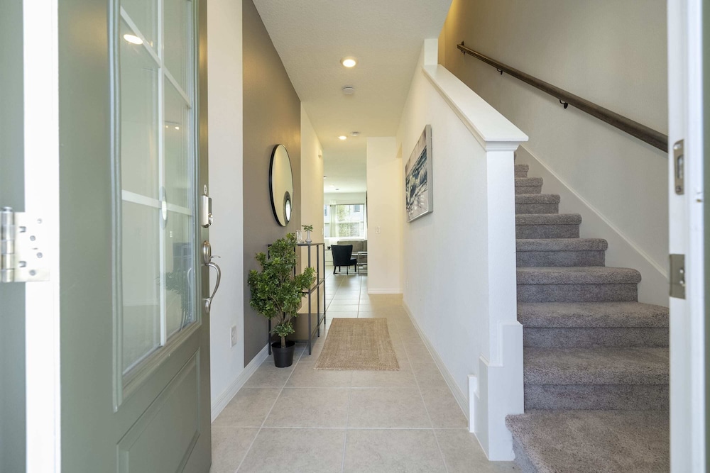 Cozy 3Bd Close to Disney Enclave 1021 view 2