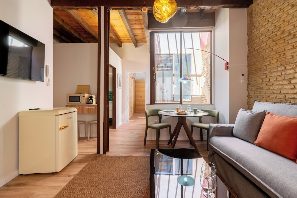One&Lux Casa Barrabas