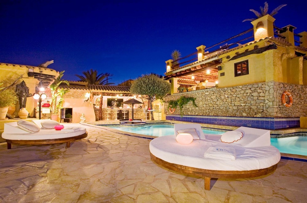 Pikes Ibiza - Adults Only photo 2