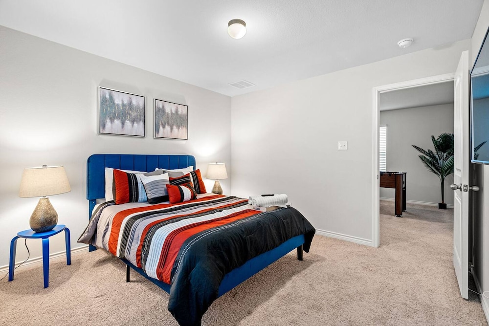 Spacious Fort Worth House Ideal for Relocations