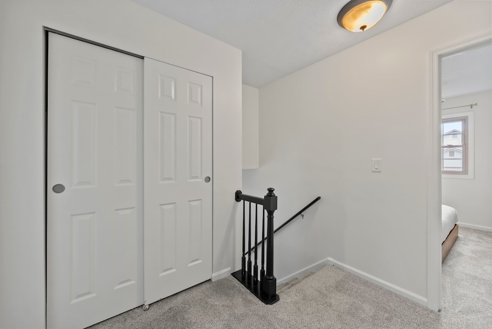 Dublin Blue Haven - Home for 12