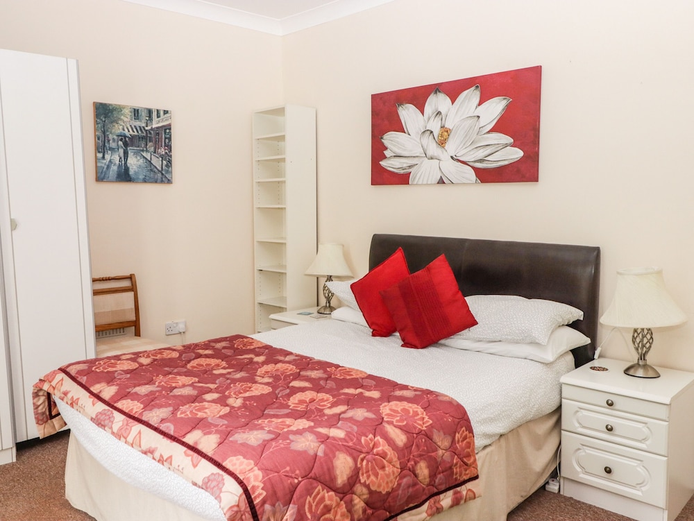 Gwylan Apartment view 3