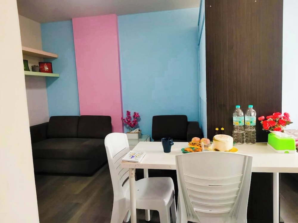 Valley Mountain View&city Proximity Golden Eight Apartment
