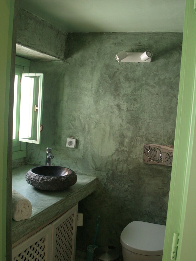 Photo 33