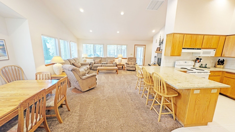 Mt Hood 13 4 Bedroom Home