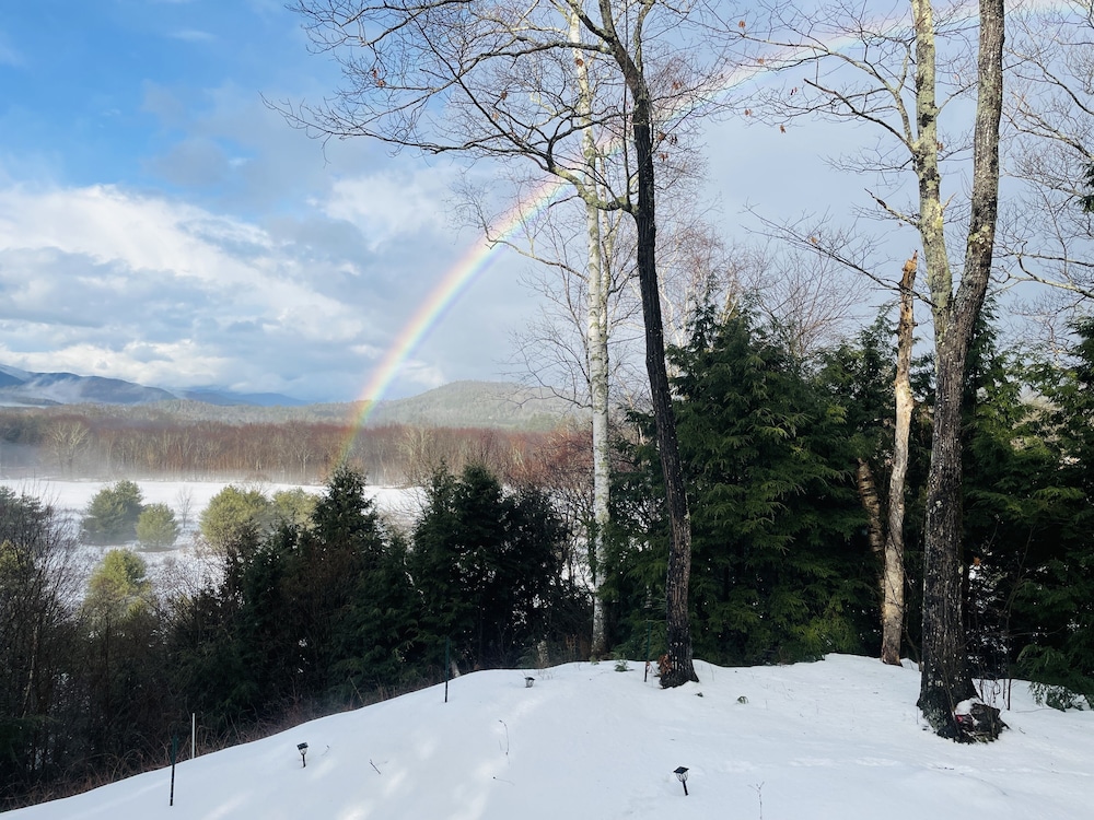 Scenic White Mountains Retreat 4 Bedroom Home