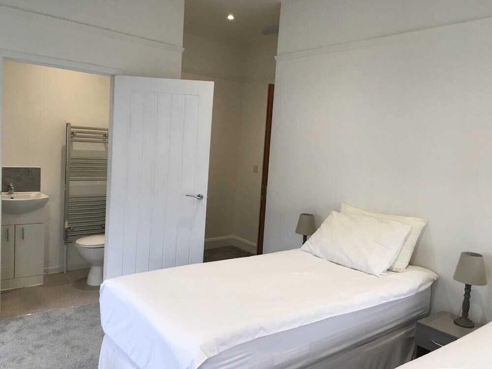 En Suite Rooms at the Rose and Thistle view 3