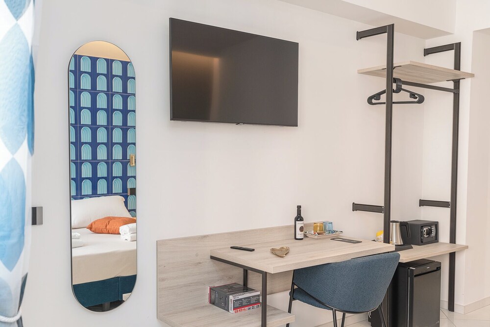 Maiori Suites