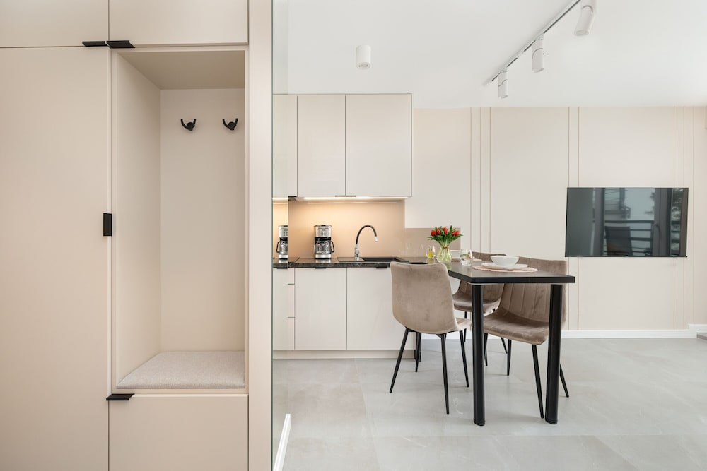 Porta Mare by Renters Prestige