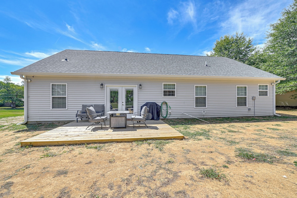 2 Mi to Marina & Lake Cumberland! Newly Built Home