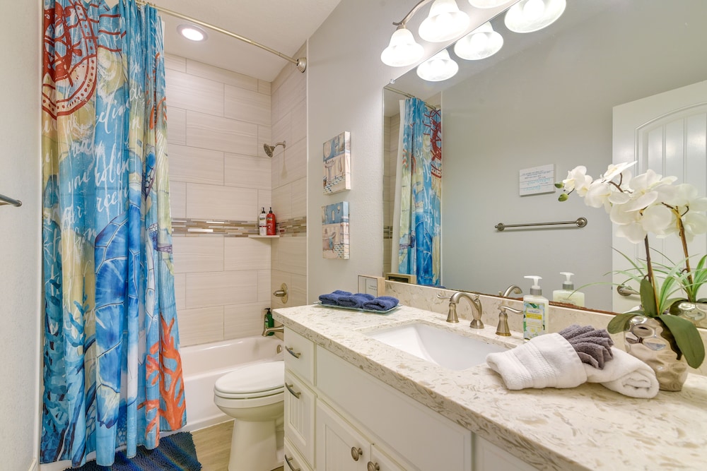 Luxe Home w/ Deck in Crystal Beach! view 3