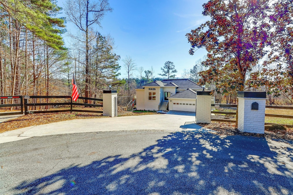 Private Lake & Trails: Secluded Woodstock Retreat