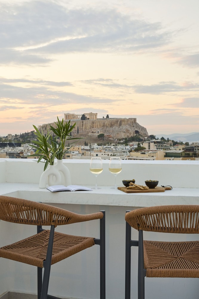 LIV - Terrasses de l Acropole