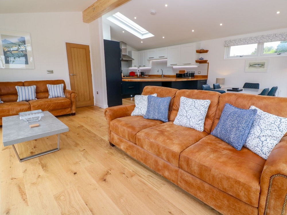 21 Meadow Retreat