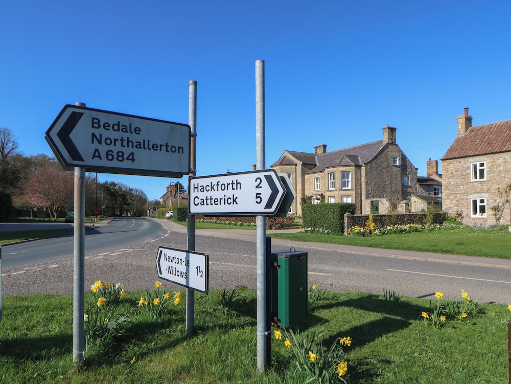 Moorhen House