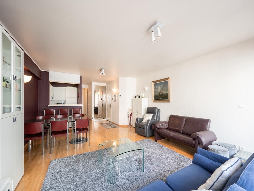 Apartment in Knokke Near Zeedijk Beach