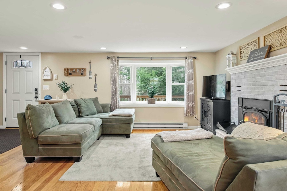 Arrowhead Lake Access, Pool, Fire Pit Near Ski Resorts Oswayo by Avantstay