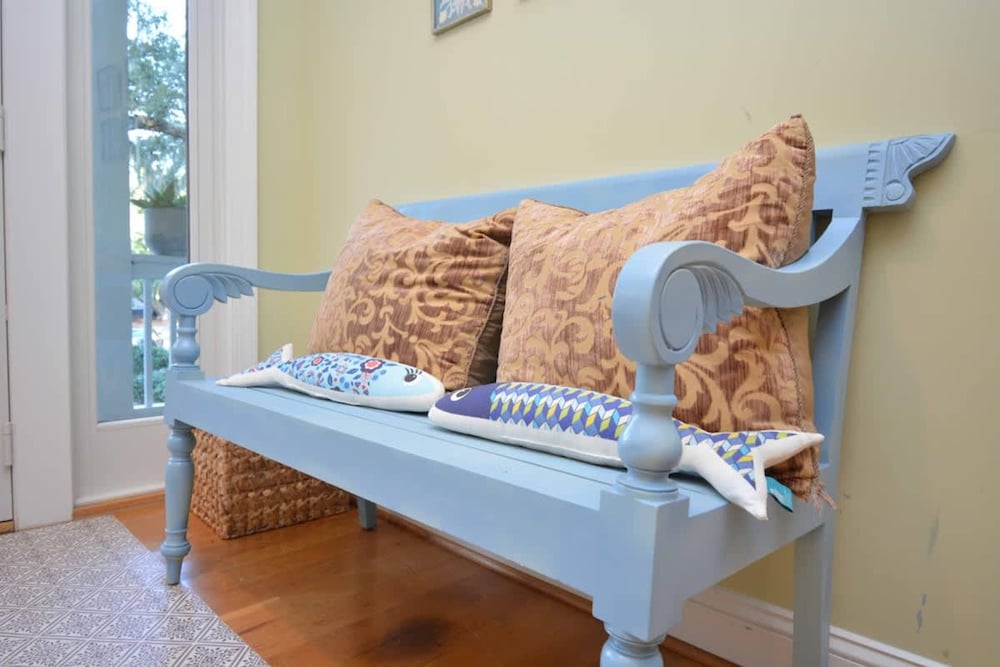 Island Time - Pet Friendly and Minutes From Beach