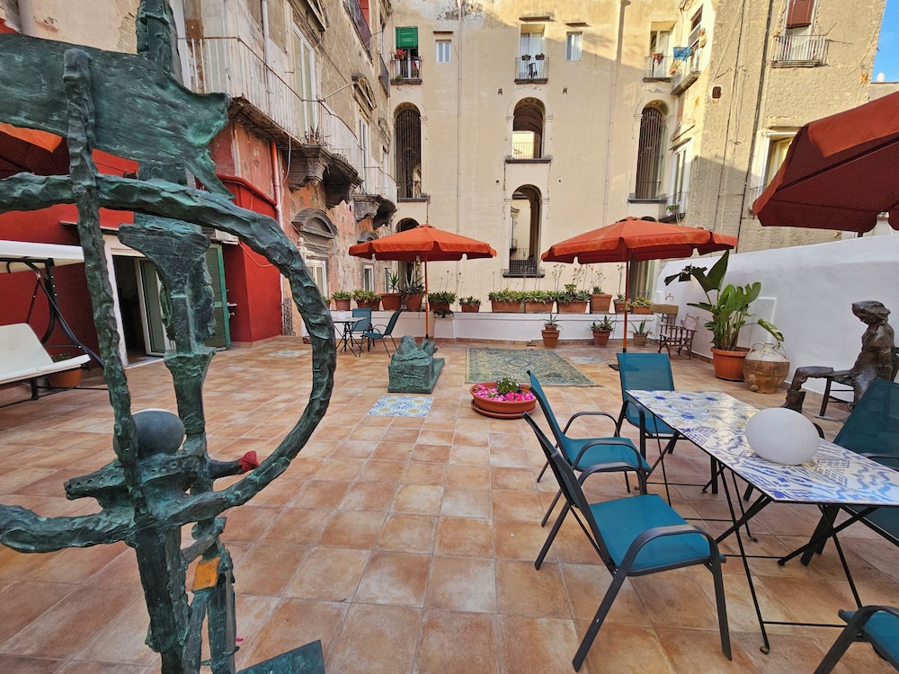 The Spanish Palace suites, rooms, apartments & terraces