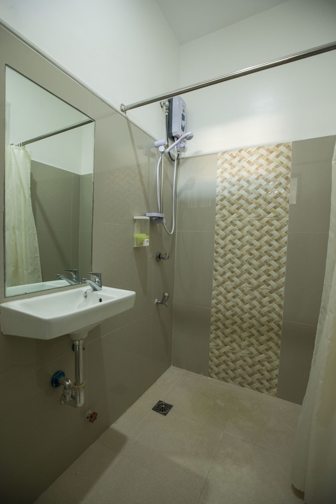 Spacious Private apartment at Laorenza Residences