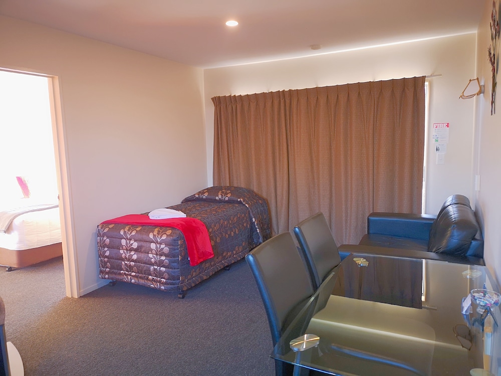 Aston Court Motel Blenheim